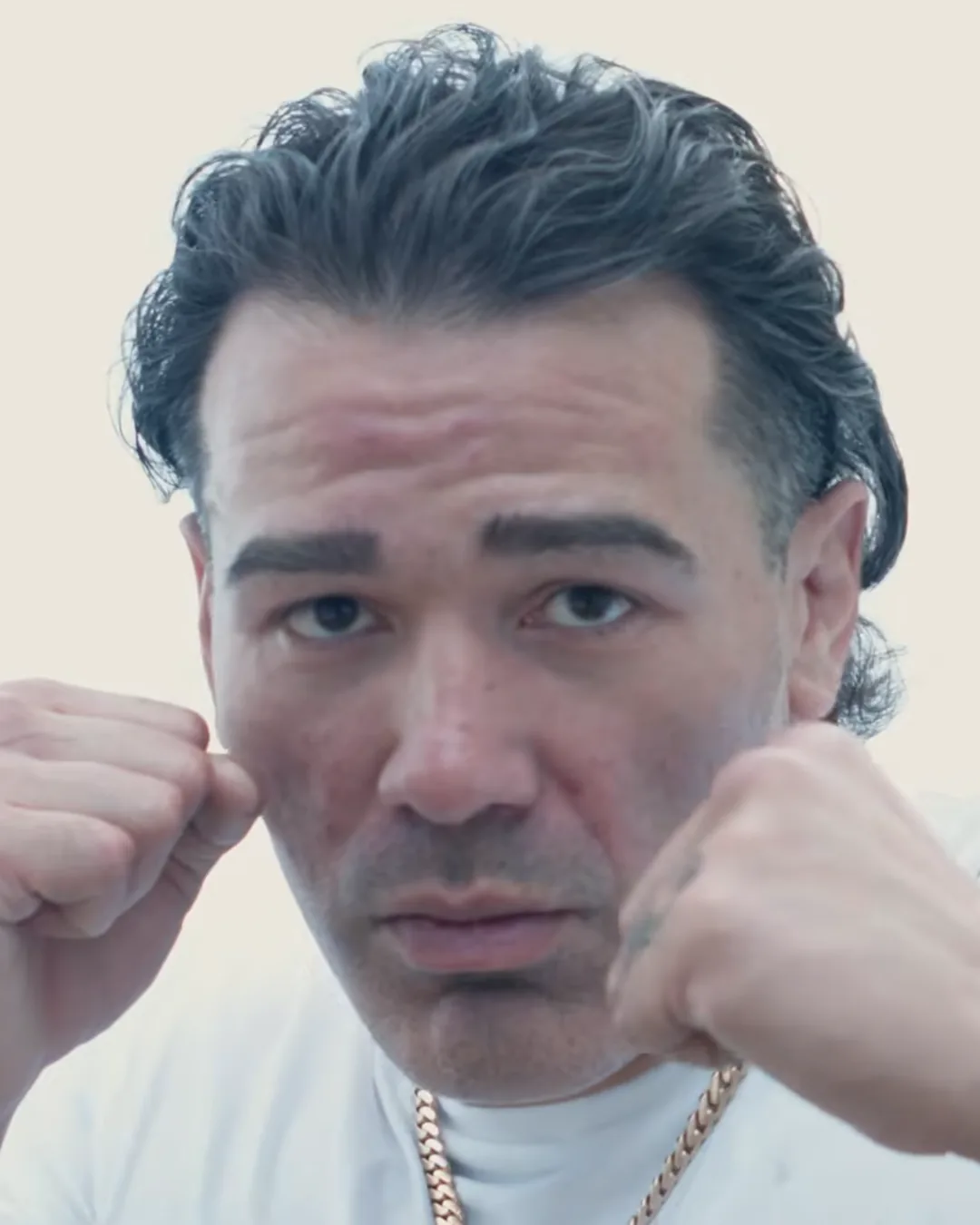 Paul Miller, who fights as Gypsy Crusader, in an orthodox guard